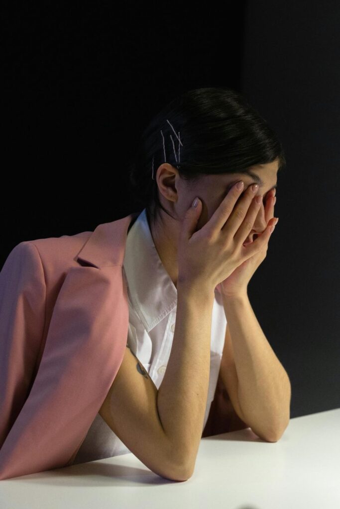 "Illustration showing mental exhaustion symptoms and natural focus restoration methods."