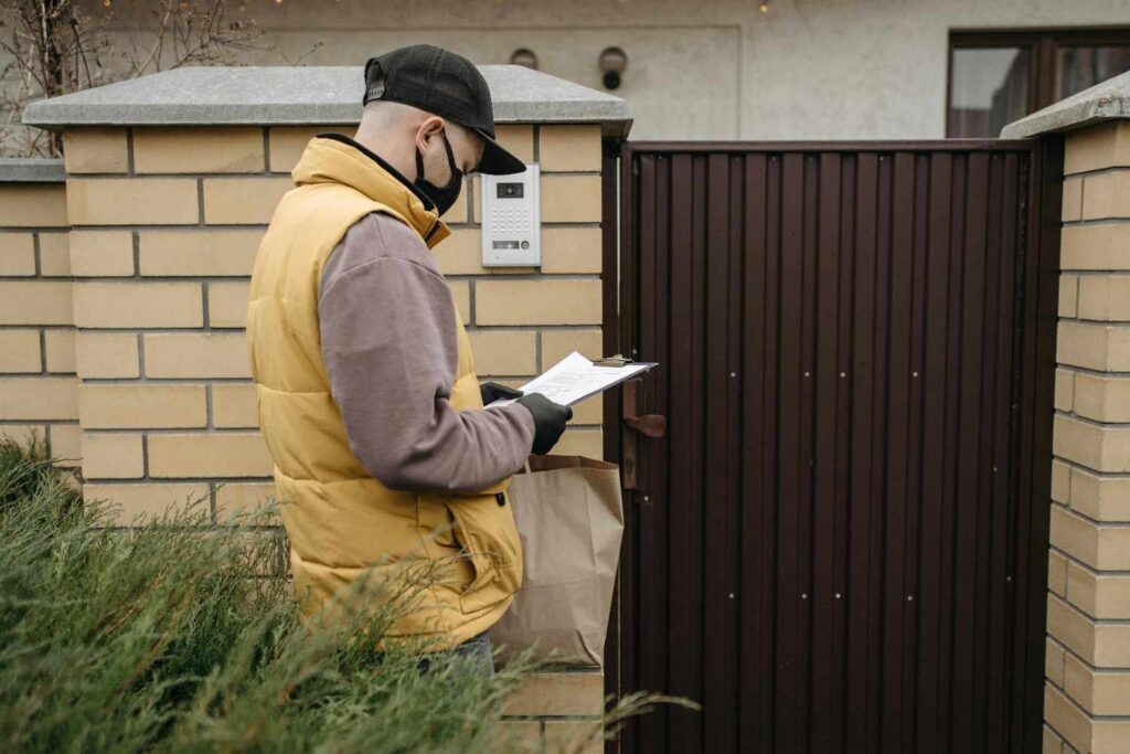 "Visual guide to carotenoids, flavonoids, omega-3 fatty acids, and nanocarrier delivery systems for ocular nutrition"