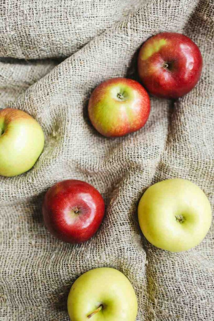 "Different types of apples and their nutritional benefits"