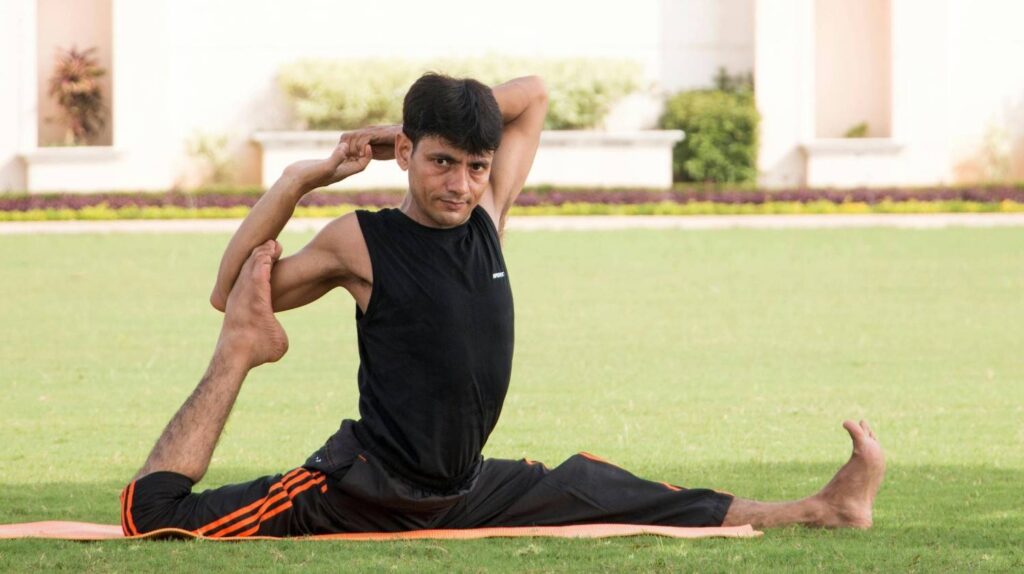 "Mind-body connection in natural fitness practices without equipment or supplements"